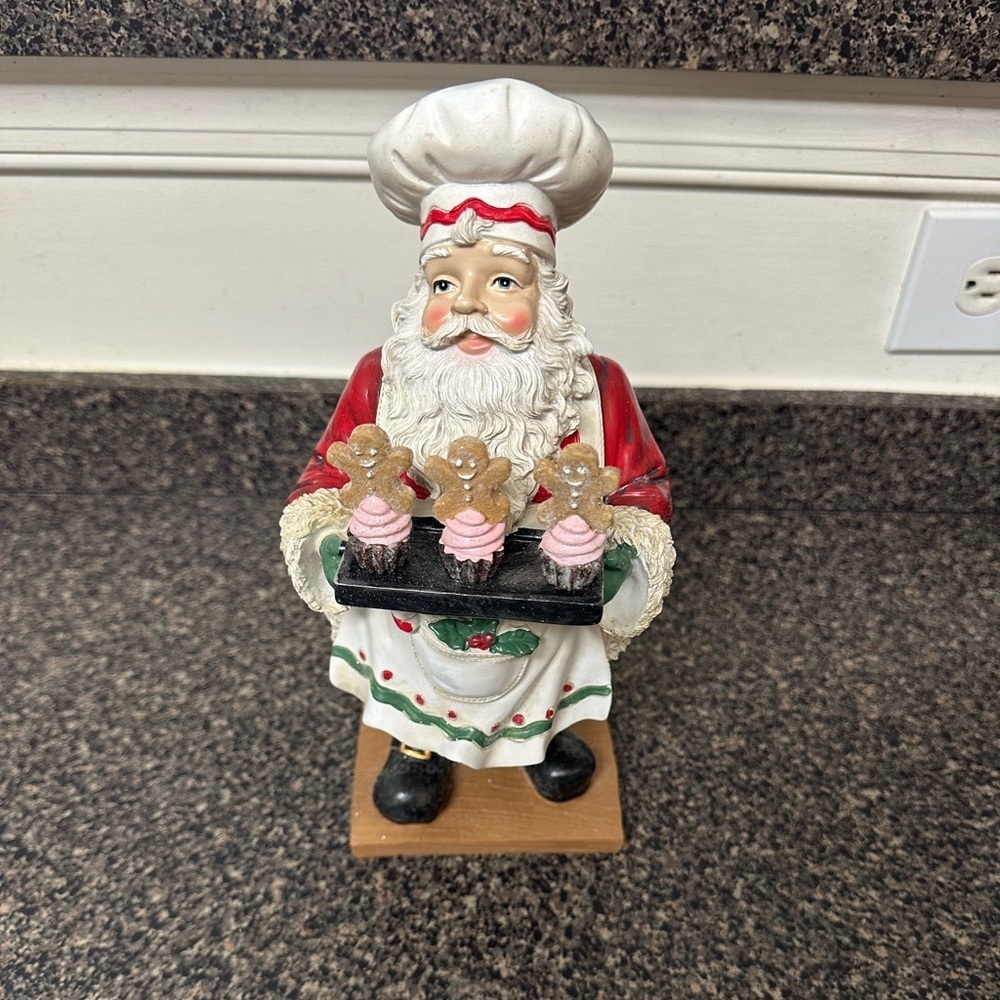 Santa Baking Gingerbread Cupcakes Statue Mr Claus Christmas Bakery